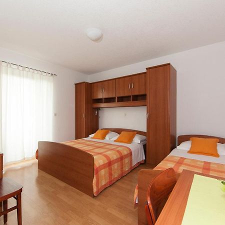 Apartments Milana 2 Tučepi Екстериор снимка