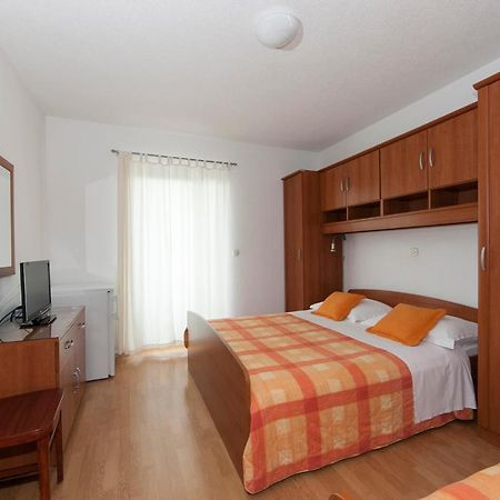 Apartments Milana 2 Tučepi Екстериор снимка