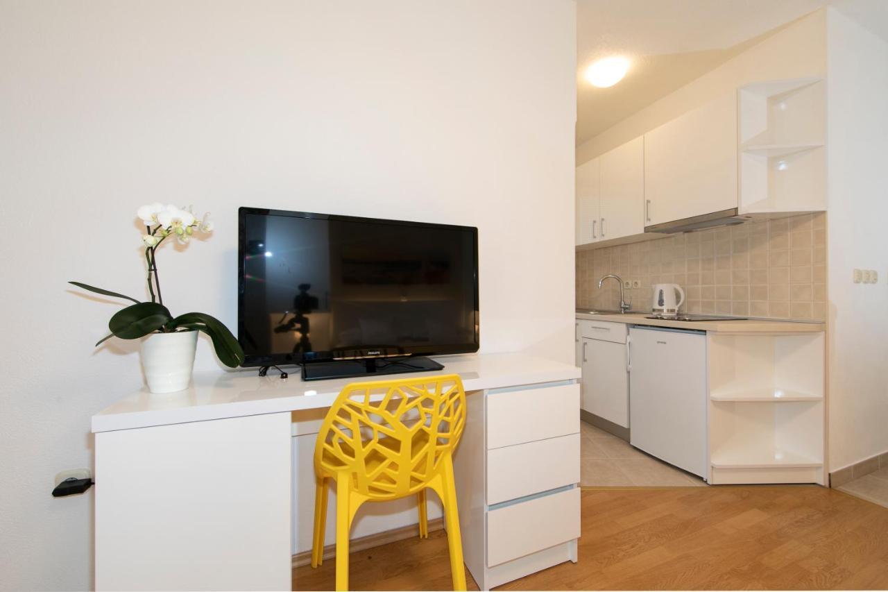 Apartments Milana 2 Tučepi Екстериор снимка