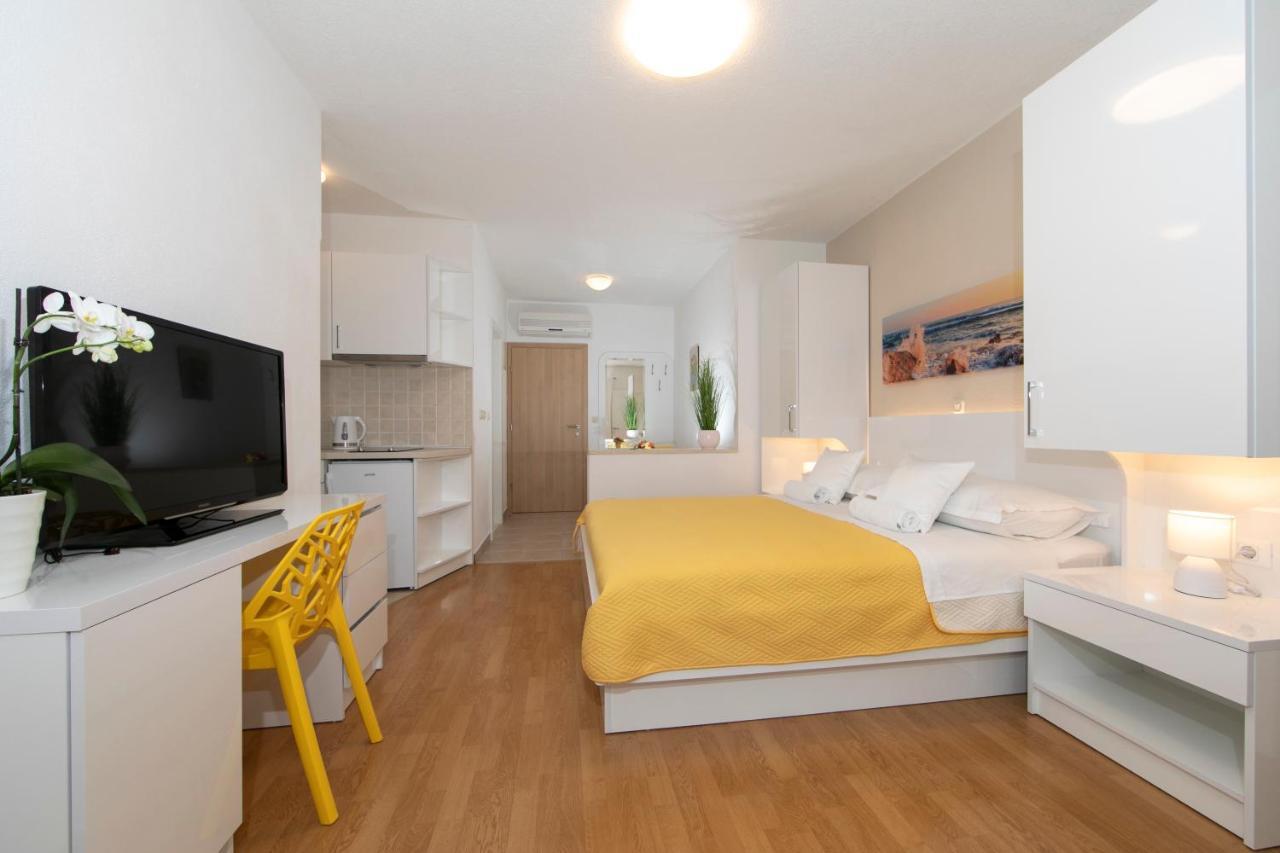 Apartments Milana 2 Tučepi Екстериор снимка