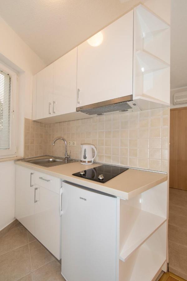 Apartments Milana 2 Tučepi Екстериор снимка