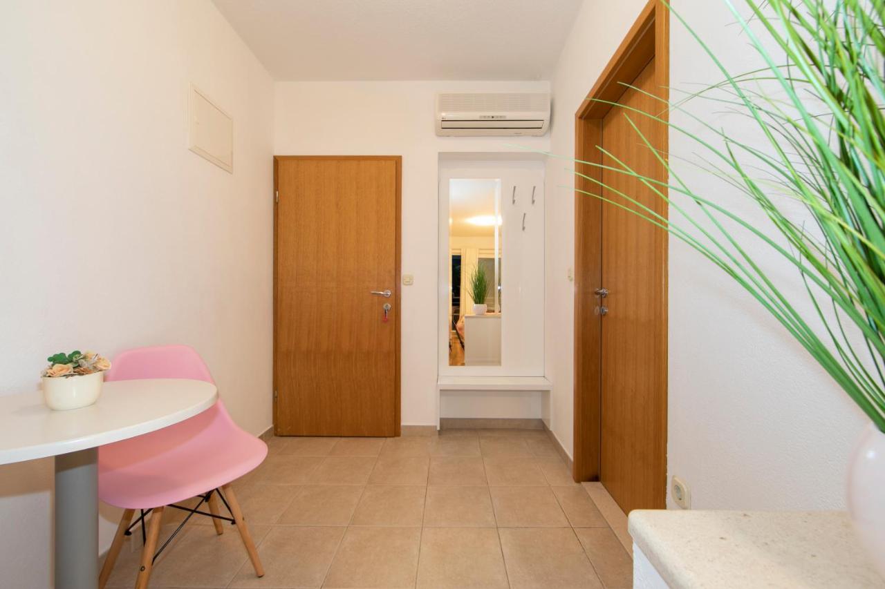 Apartments Milana 2 Tučepi Екстериор снимка