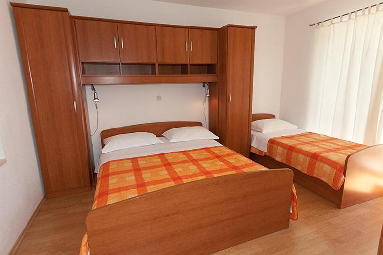 Apartments Milana 2 Tučepi Екстериор снимка