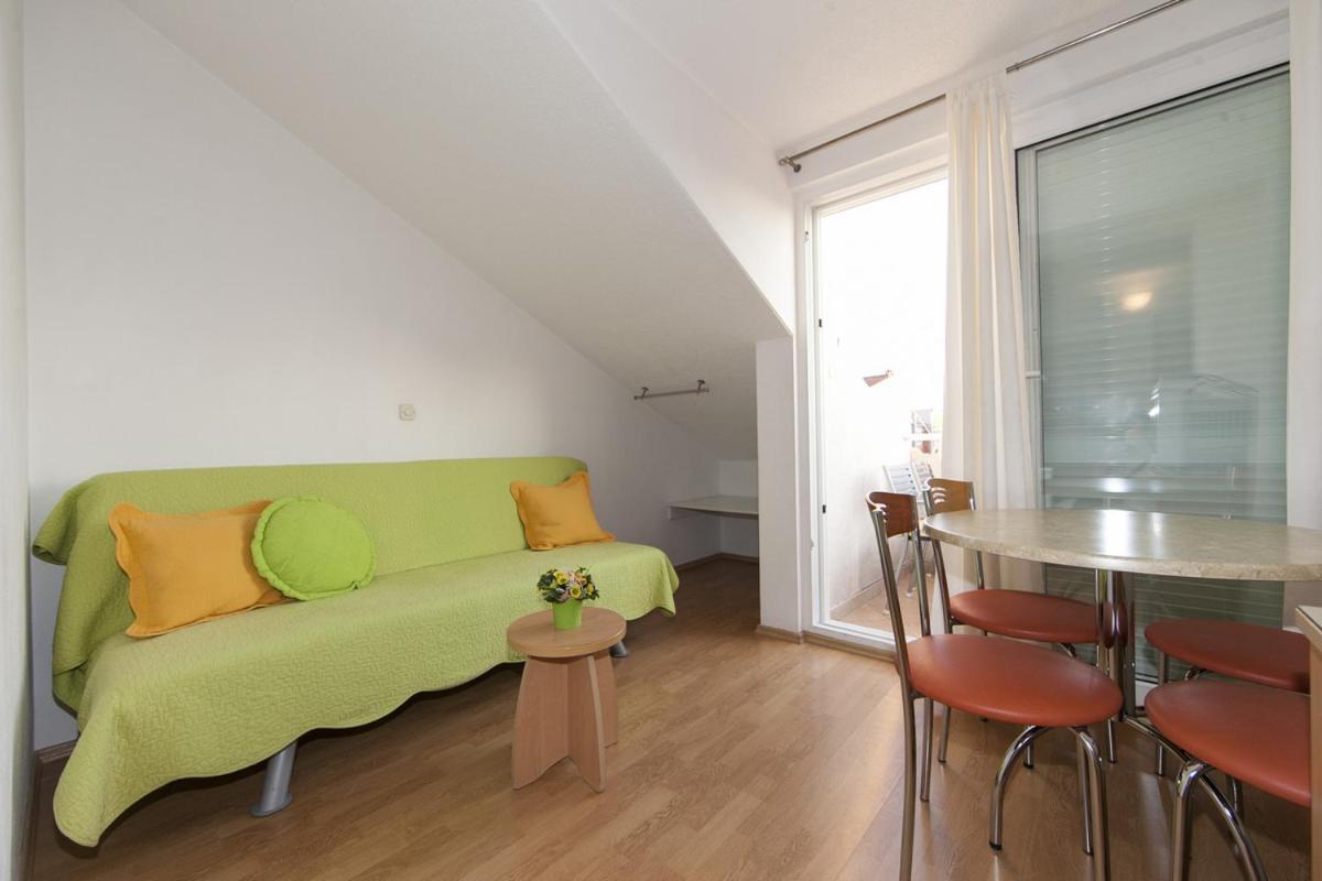 Apartments Milana 2 Tučepi Екстериор снимка