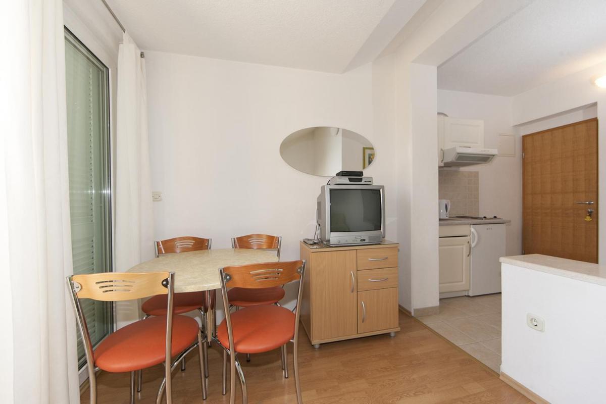 Apartments Milana 2 Tučepi Екстериор снимка