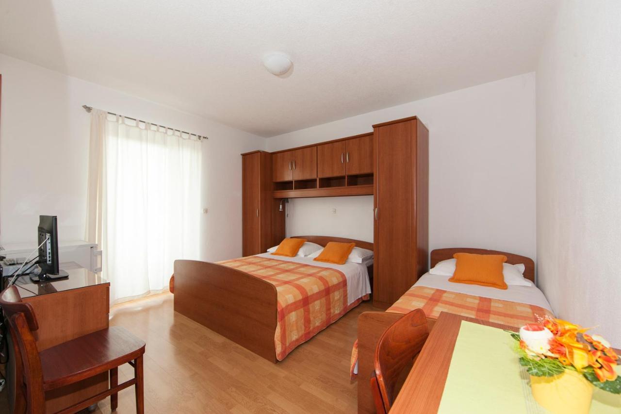 Apartments Milana 2 Tučepi Екстериор снимка