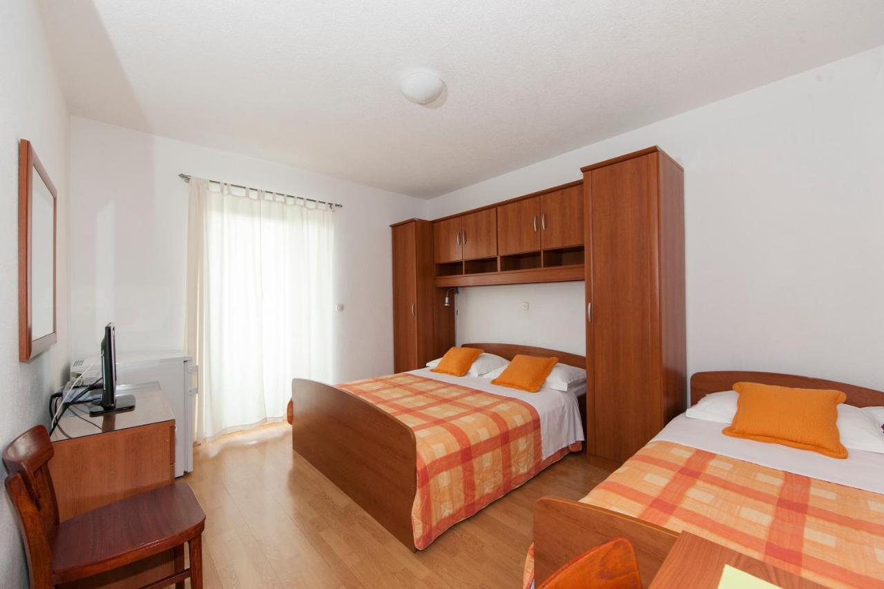 Apartments Milana 2 Tučepi Екстериор снимка