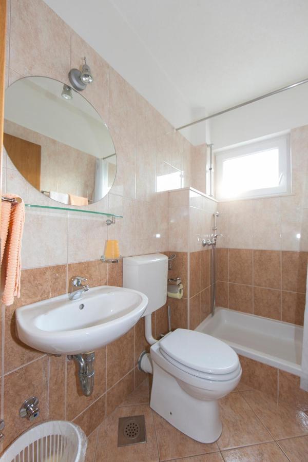 Apartments Milana 2 Tučepi Екстериор снимка